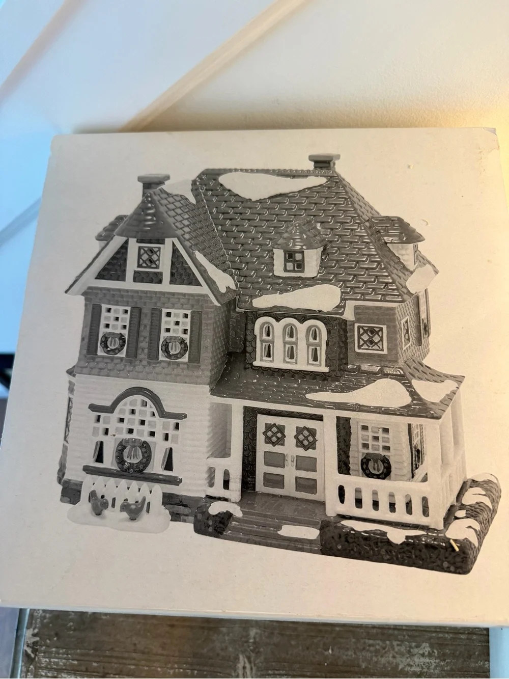 Department 56 American Architecture Series Snow Village Shingle Victorian